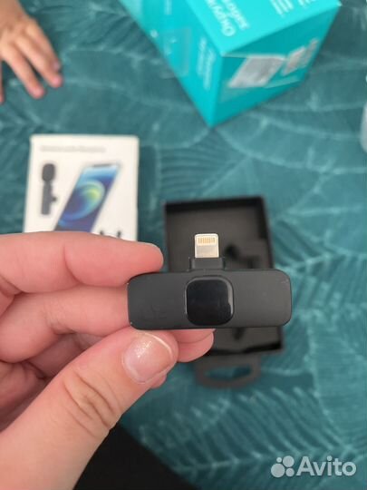 Петличный микрофон