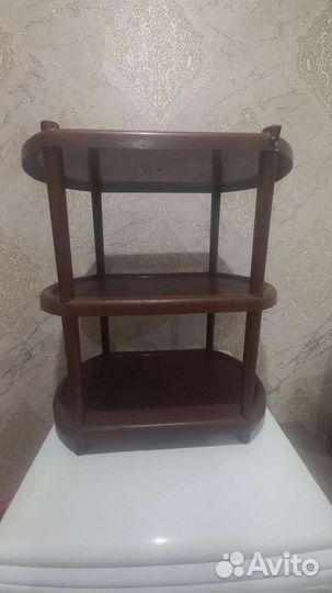 Полка из пластика