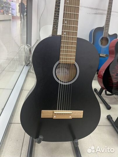 Гитара новая