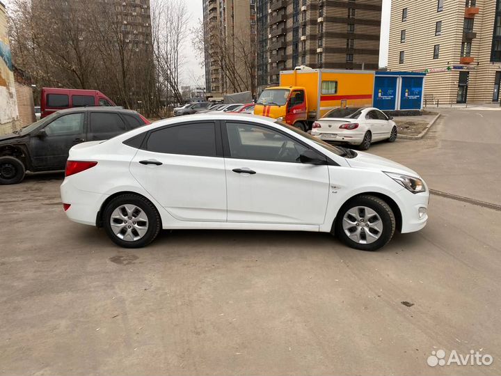 Hyundai Solaris 1.6 AT, 2014, 111 250 км