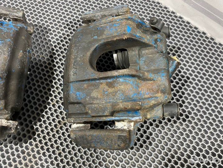 Суппорта 4.6-4.8is Bmw X5 E53 N62B48 2005