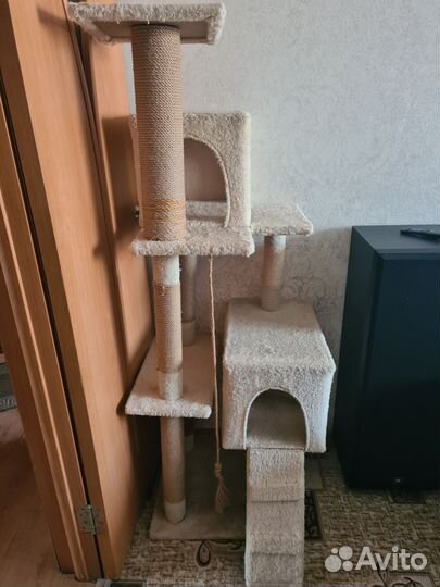 Домик для кошки с когтеточкой