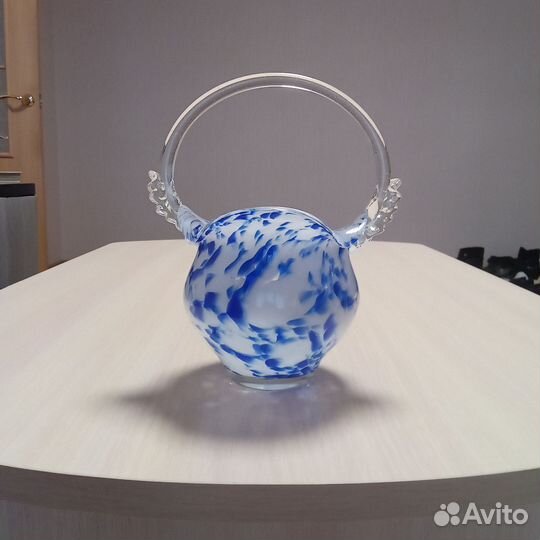 Ваза-корзинка цвет. стекло СССР и графин-мерзавчик