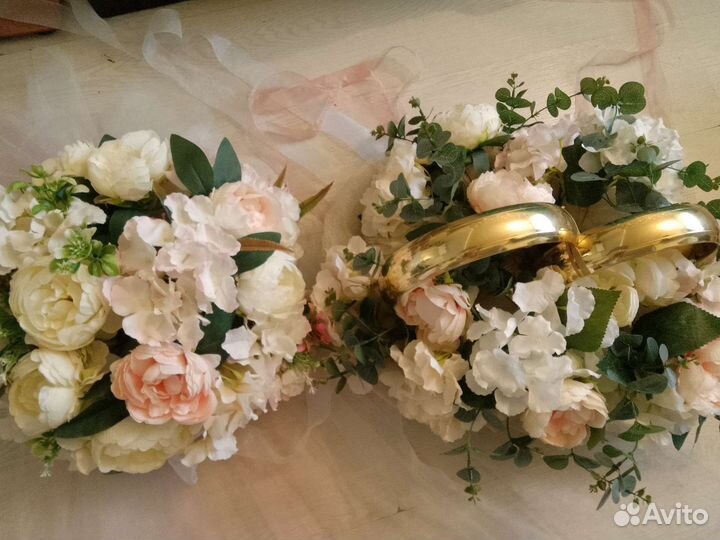 Свадебные кольца на машину. Украшения на машину