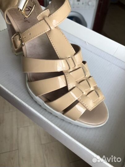 Босоножки женские 35 размер