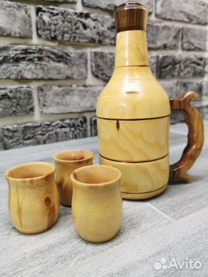 Набор бутылка и стопки