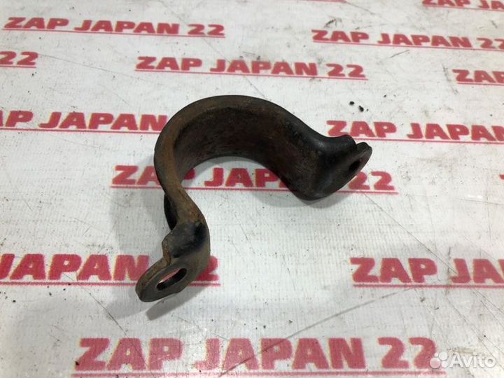 Крепление стабилизатора переднее Toyota Town Ace