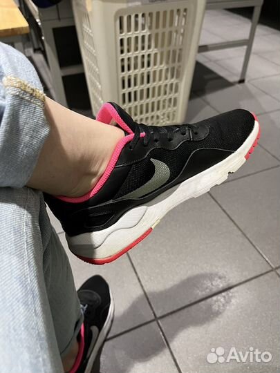 Кроссовки nike женские