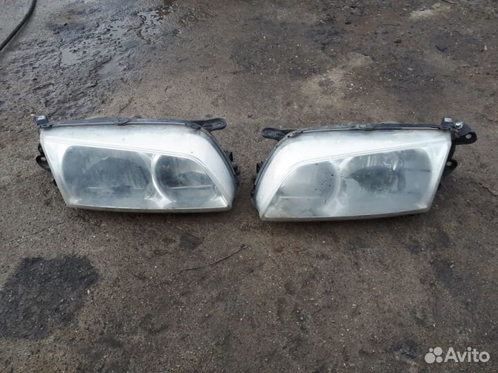 Фары Mazda 626, Capella пара