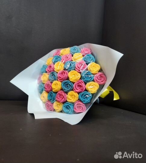 Букет - 37 Роз из Белого Шоколада