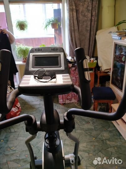 Эллиптический тренажер