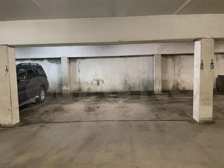 Машиноместо, 15 м²