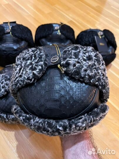 Ушанки Каракуль Питон Zilli