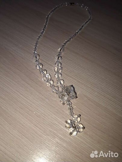 Бусы, подвески, броши,серьги
