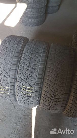 Bridgestone Blizzak DM-V2 225/65 R17