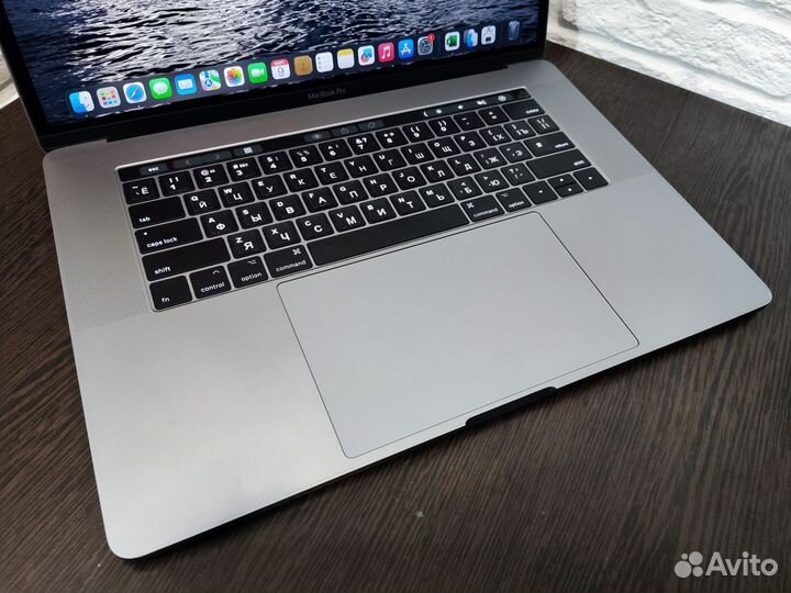 MacBook Pro 15 2017 Core i7/Radeon 555/озу 16