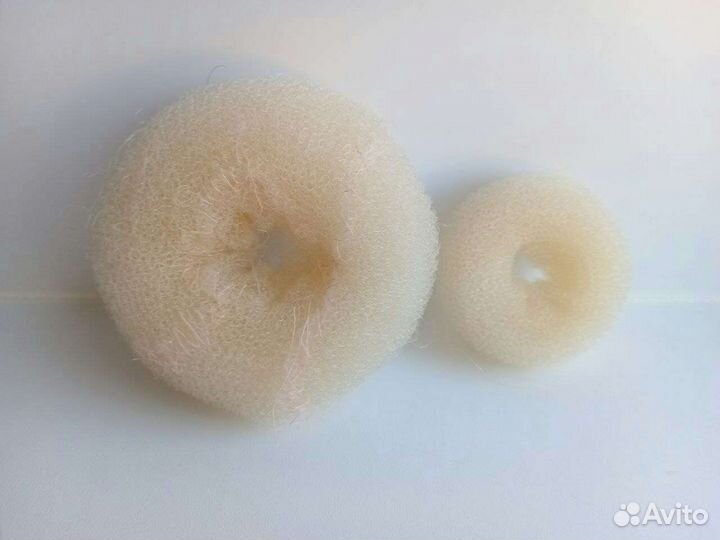 Набором бублики для волос и шпильки