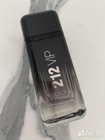 212vip black carolina herrera