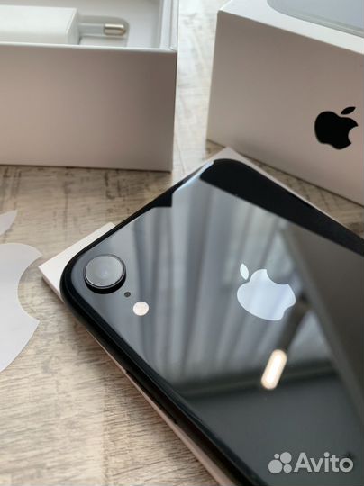 iPhone Xr, 64 ГБ