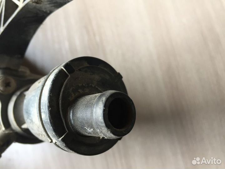 Абсорбер (фильтр угольный) Audi A4 B5 (1994—1999)