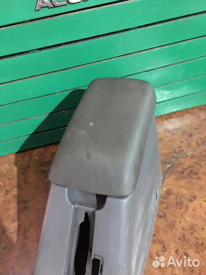 Подлокотник Mazda 626 ge