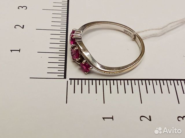 Кольцо с синтетическим камнем Золото