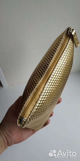 «Косметичка Avon золотого цвета»