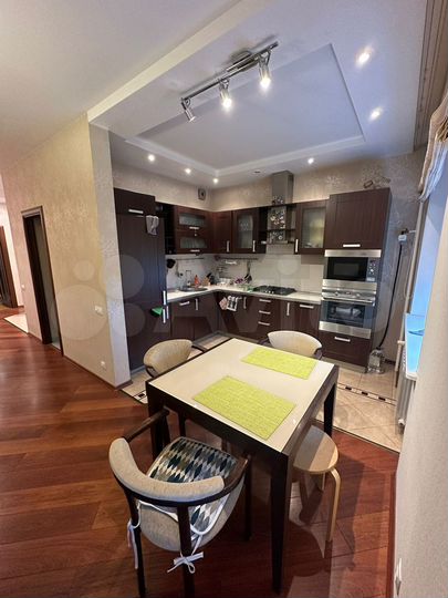 2-к. квартира, 67 м², 6/13 эт.