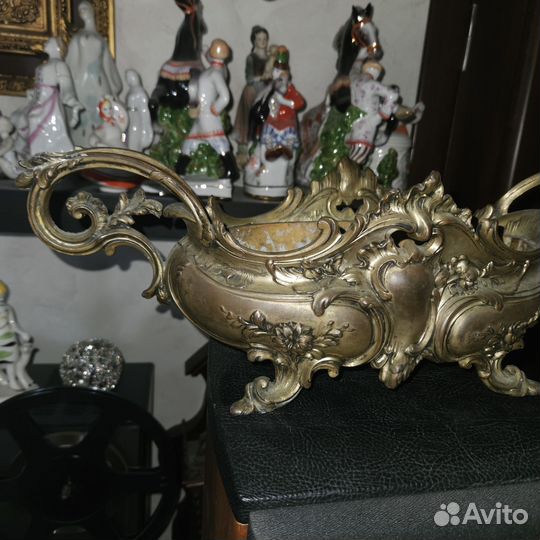 Старинная жардиньерка