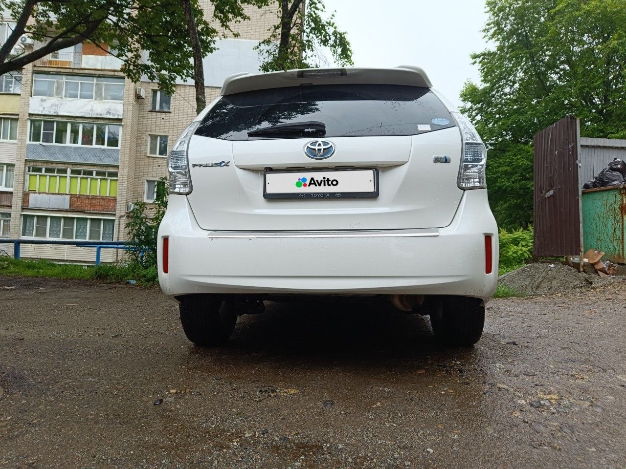 Toyota Prius Alpha: фото владельца
