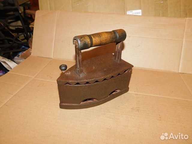 Антикварный,чугунный,угольный утюг ссср,нэп клеймо