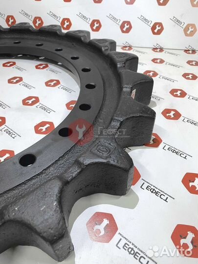 Звездочка Hyundai R360LC-3