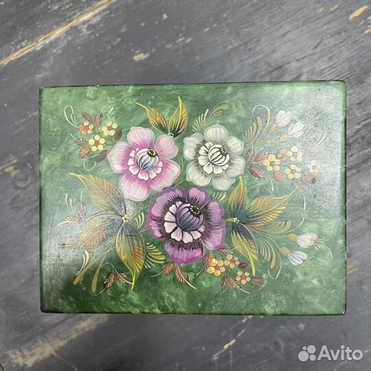 Старинная деревянная шкатулка (сзр)