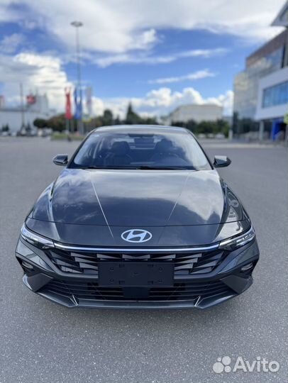 Hyundai Elantra 1.5 CVT, 2023, 80 км