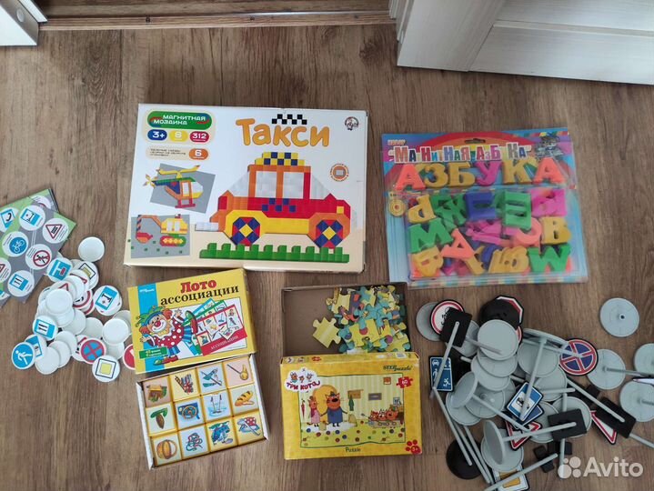 Развивающие игрушки. Цена за все игрушки