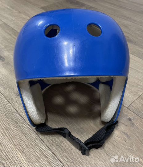 Каска водника для сплава