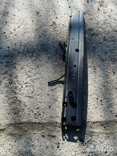 Усилитель бампера передний Nissan Note E12 HR12DE