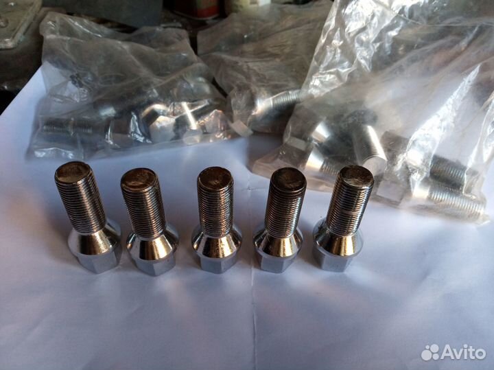 Колесные болты