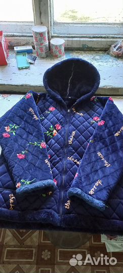 Куртка теплая женская с капюшоном