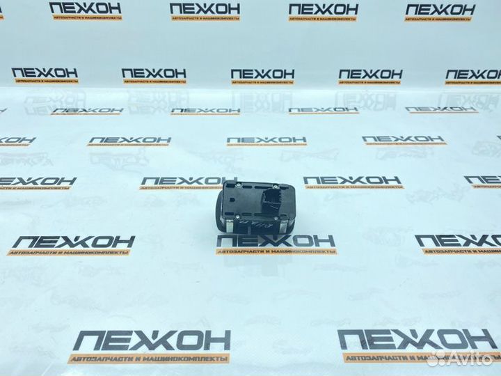 Кнопка стеклоподъемника Maserati Levante 3.0