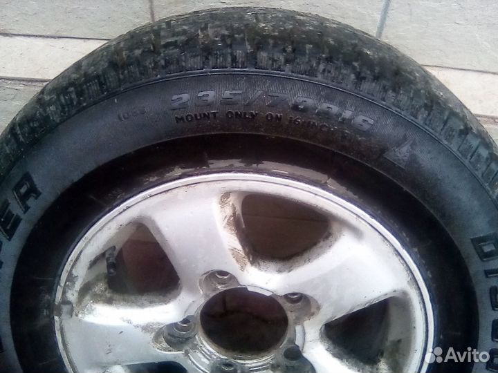 Cooper Avon AV11 235/70 R16