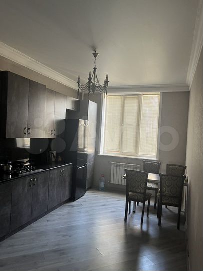 2-к. квартира, 70 м², 7/9 эт.