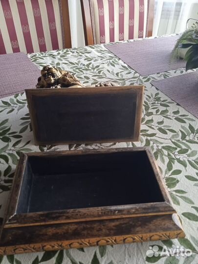 Статуэтки шкатулка