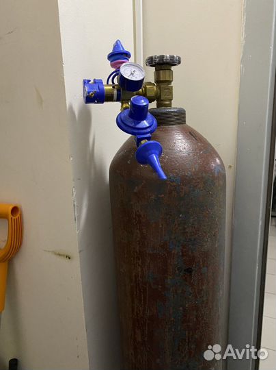 Баллон для гелия и насадка для надува шаров