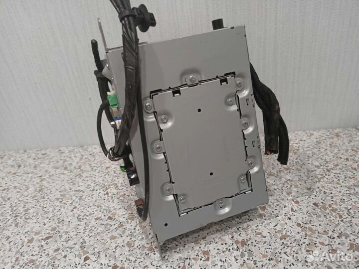 Головное устройство Volvo