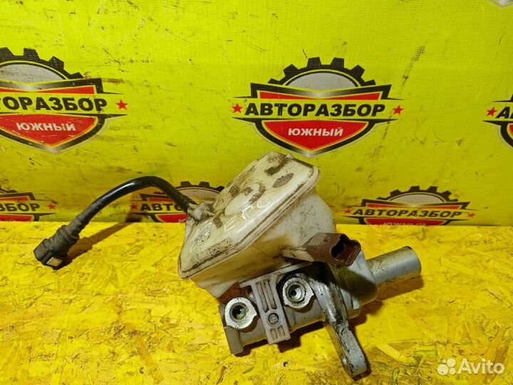 Главный тормозной цилиндр Peugeot 308