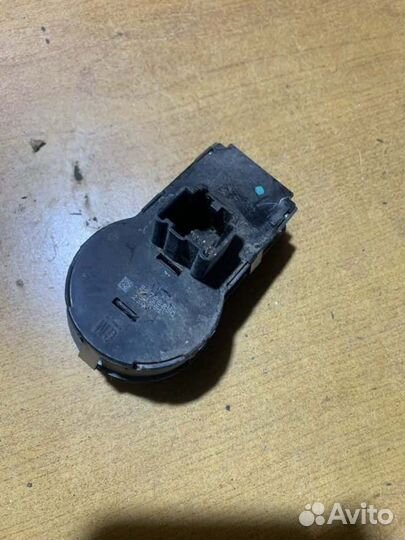 Переключатель света Chevrolet Trailblazer 31Ux 2.8