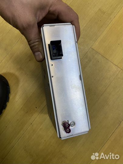 Блок спутниковое радио Mercedes A2229009211