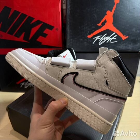 Nike Air Jordan 1