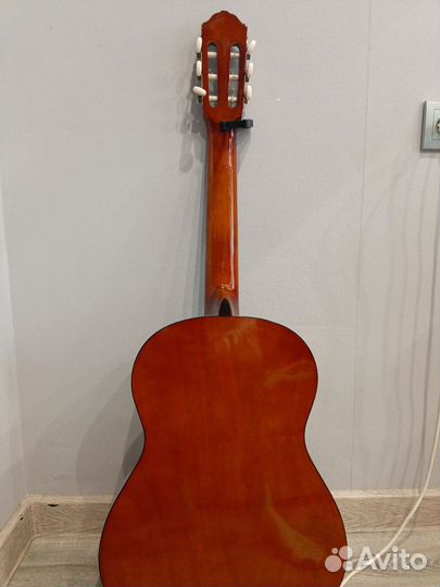 Классическая гитара шестиструнная